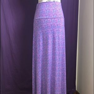 Purple print maxi skirt , very soft. Not the later stuff